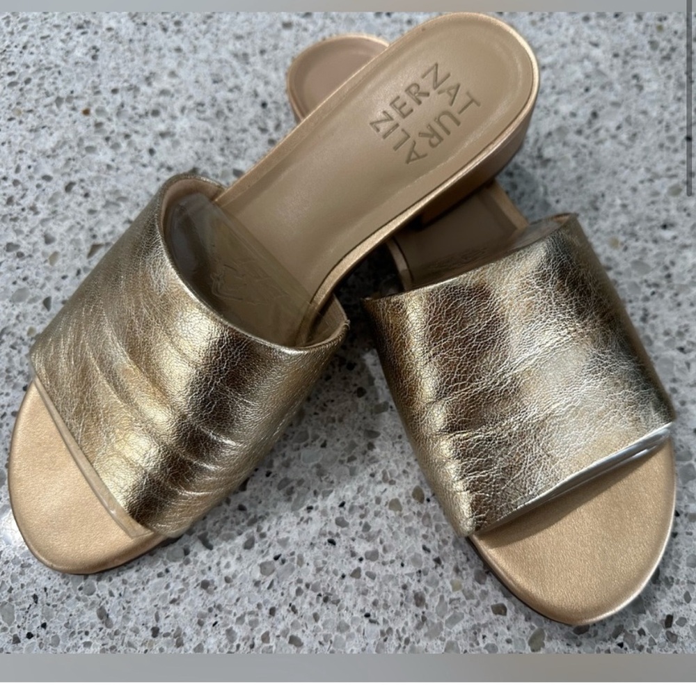Naturalizer Mason slide sandals 8M gold